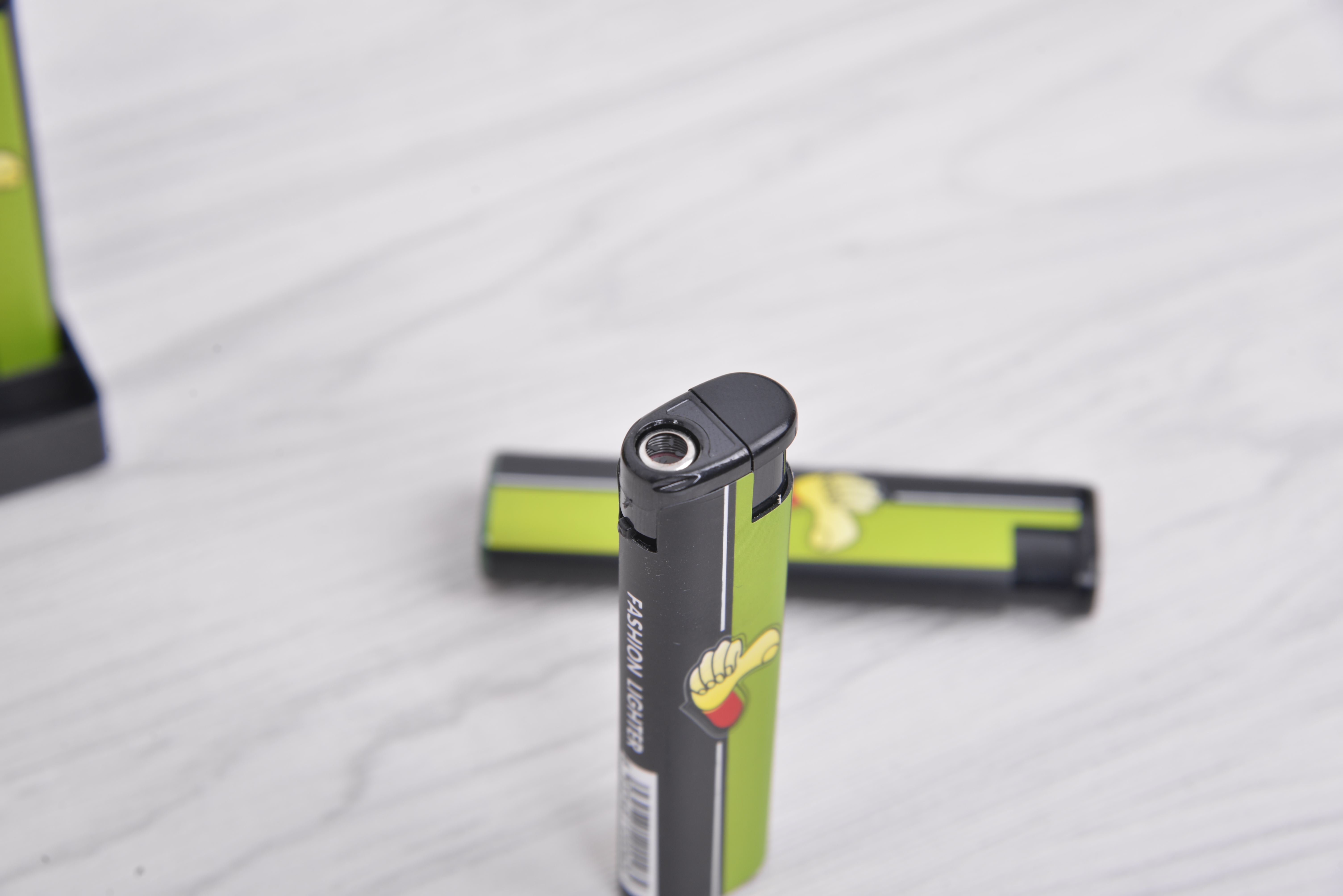 82 mm Wind-Proof Refillable Electronic Lighter with for Smoking